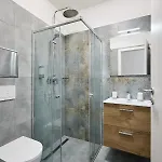 44 Aparthotel 4*