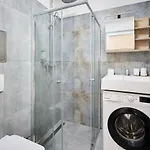 44 Aparthotel 4*