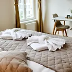 Aparthotel 44 4*