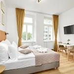 44 Aparthotel 4*
