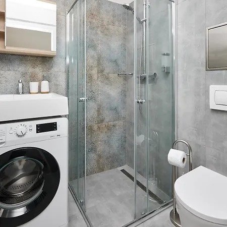 44 Aparthotel 4*