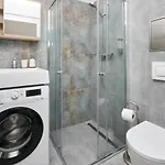 44 Aparthotel 4*