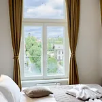 44 Aparthotel